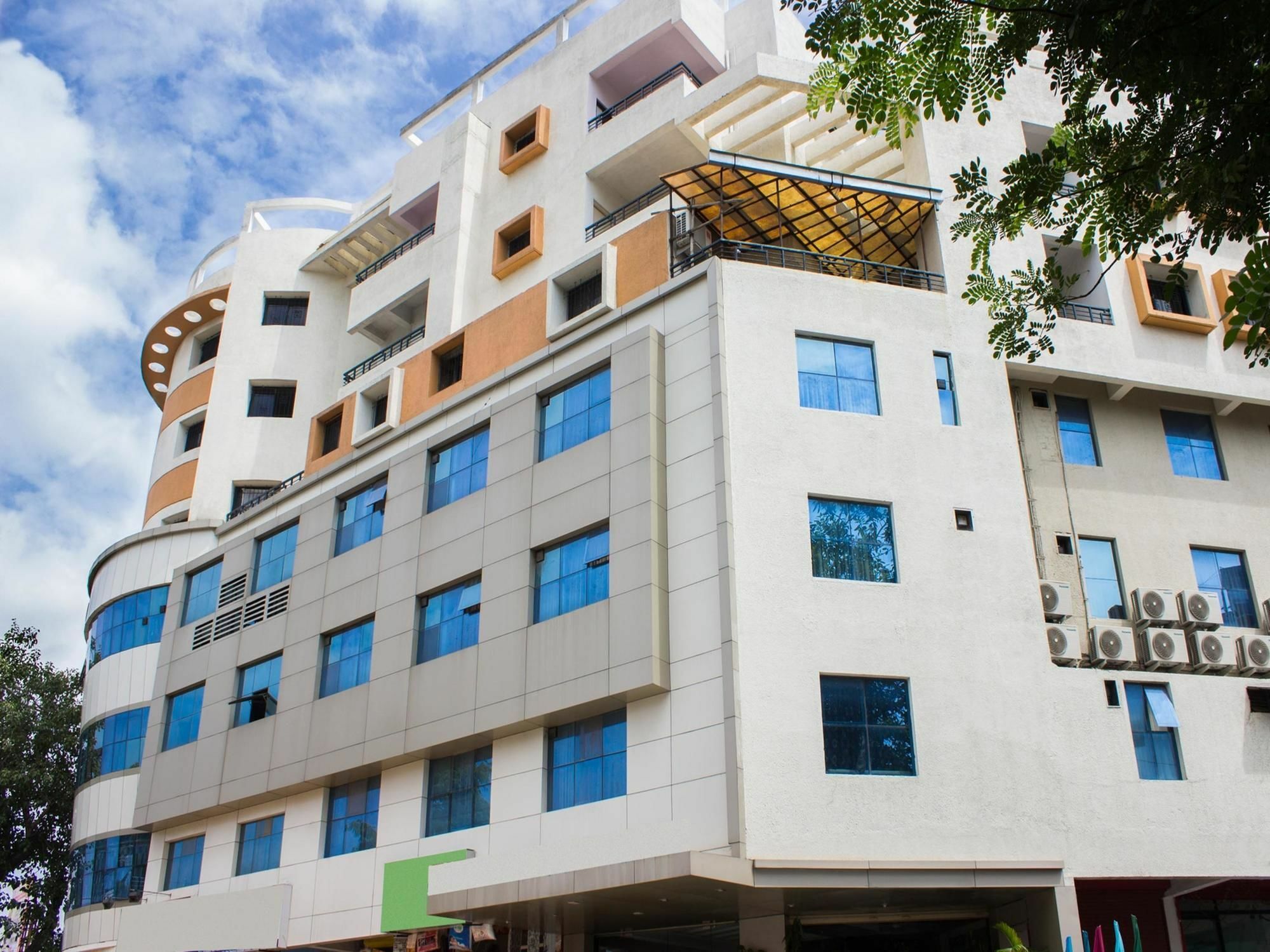 Treebo Trend Orient Grand Hotel Nagpur Exterior photo